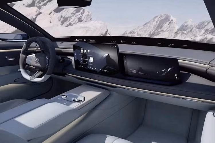 Nếu mẫu concept này được đưa vào sản xuất, động cơ V8 bên dưới gần như chắc chắn sẽ là phiên bản được tinh chỉnh triệt để của một cỗ máy đã có trong danh mục của BMW, có thể là phiên bản tăng áp kép 4.4 lít hiện đang được sử dụng trong M5.