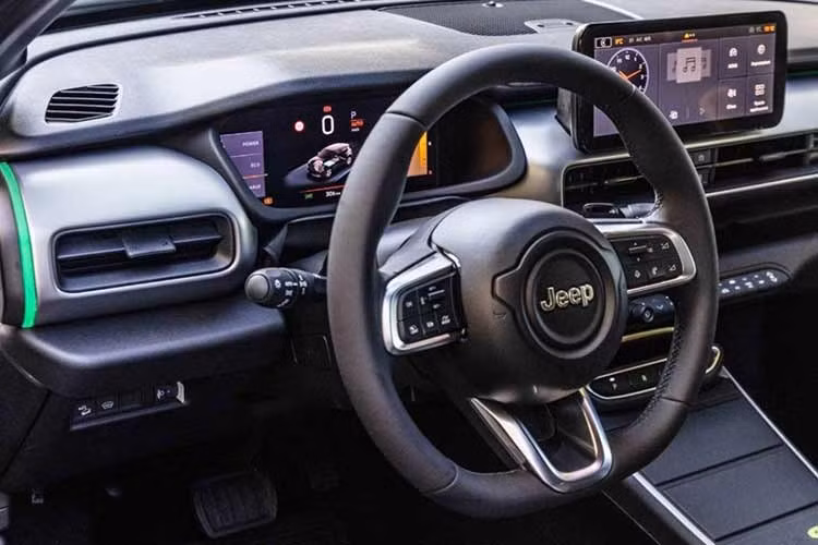 Thông tin về hệ truyền động của Jeep Avenger 2027 tại thị trường Brazil cũng chưa được xác nhận. Tại thị trường châu Âu, xe sở hữu nhiều tùy chọn động cơ như máy xăng 1.2L, hybrid và thuần điện.