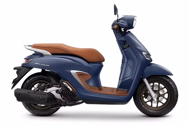Honda Stylo 160 2025 không có thay đổi đáng kể về mặt thiết kế ngoại trừ việc cập nhật các màu sắc mới. Trong đó, nổi bật nhất là phiên bản màu nhám giúp xe có được bề ngoài sang trọng, cao cấp ấn tượng.