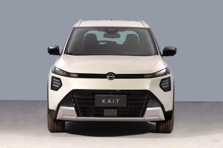 Khi mở bán, Nissan Kait sẽ được định vị cạnh tranh với những đối thủ phổ biến như Hyundai Creta hay Kia Sonet. Mẫu xe đã bắt đầu sản xuất tại nhà máy Resende, Brazil và sẽ được xuất khẩu sang hơn 20 thị trường Nam Mỹ từ năm 2026.