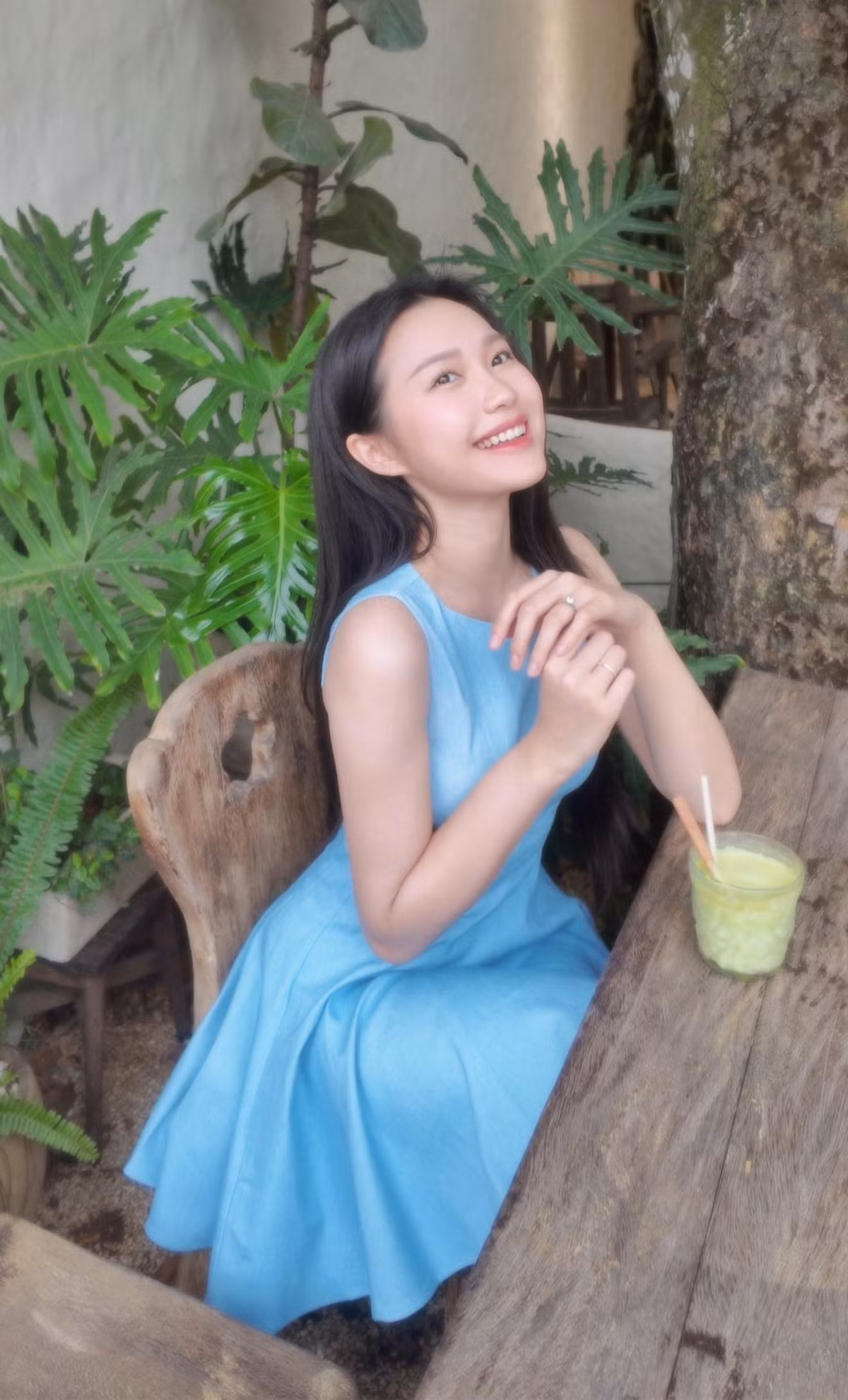 Vừa xinh đẹp, vừa dịu dàng lại khéo vun vén, tiểu thư Hà thành này xứng đáng nhận được sự yêu mến của công chúng.