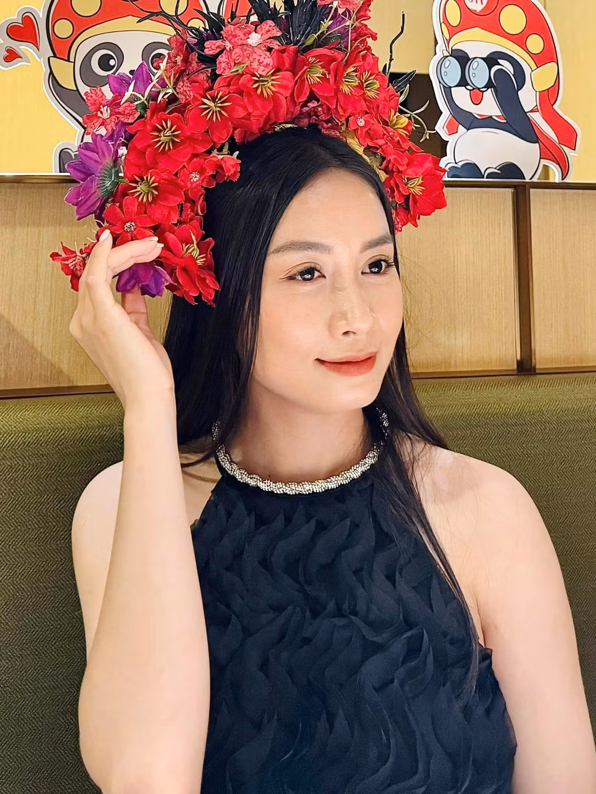 Dưới bài đăng, những người theo dõi bày tỏ xót xa và hỏi han tình hình sức khỏe, động viên tinh thần cầu thủ 30 tuổi.