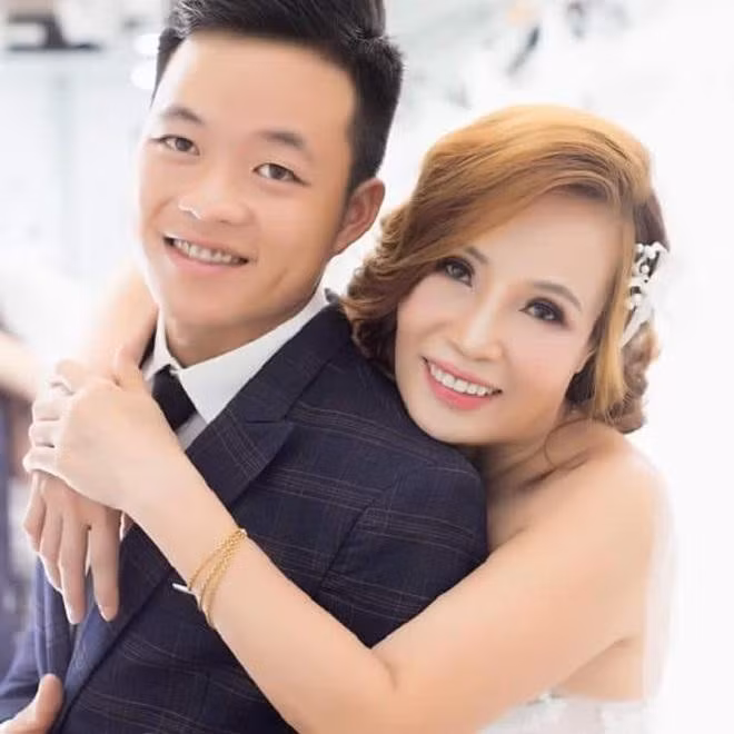 "Cô dâu Cao Bằng" tâm sự ở tuổi này, bản thân luôn ưu tiên niềm vui, cần người biết chia sẻ và mang lại tiếng cười cho mình.