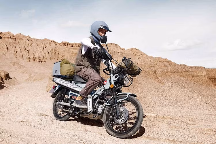Tại Việt Nam, Honda CT125 hiện đang được các cửa hàng tư nhân bán với giá hơn 100 triệu đồng. Khi được phân phối chính hãng, con số này dự kiến rẻ hơn nhưng khả năng cao vẫn ở tầm 90 triệu đồng, do chiếc Super Cub C125 cùng nền tảng vốn cũng đang có giá niêm yết chính hãng 86,29 triệu đồng.