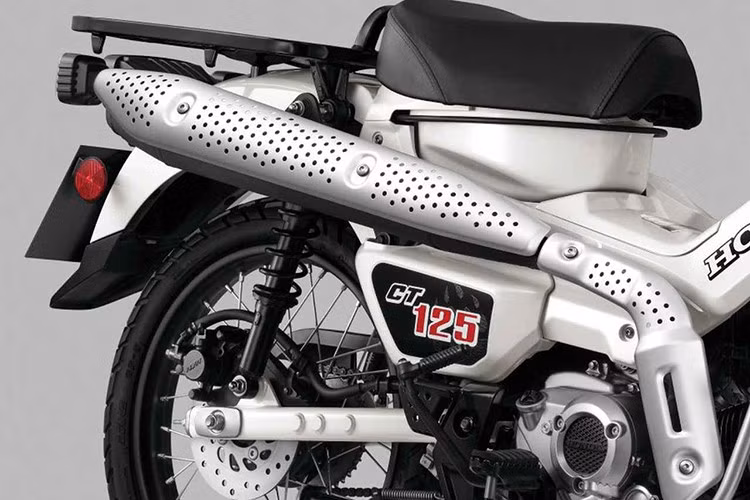 Giống như Super Cub C125, CT125 được trang bị động cơ xi-lanh đơn 4 kỳ SOHC làm mát bằng không khí, phun nhiên liệu điện tử PGM-FI kèm hộp số côn tự động 4 cấp. Với trái piston x hành trình tay dên 50mm x 63.1mm, động cơ này đã được thừa hưởng từ Super Cub C125, cho công suất 9,38PS tại 7.000rpm và mô-men xoắn 10,8Nm tại 5.000rpm.