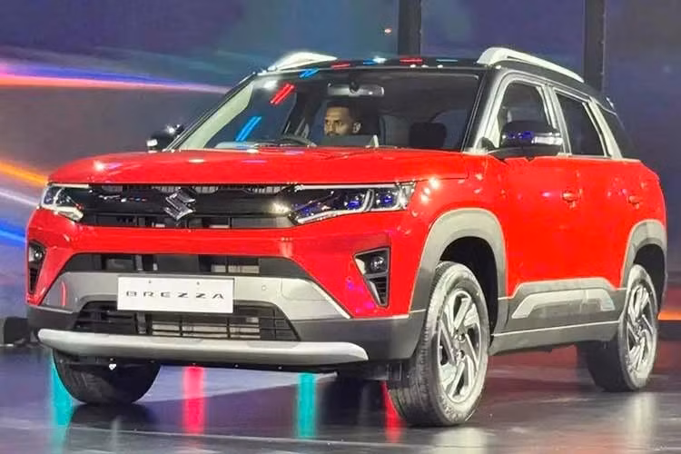 Tại thị trường Ấn Độ, Suzuki Brezza 2026 có mức giá khởi điểm từ 7,40 lakh Rs (tương đương khoảng 202 triệu đồng). Với những nâng cấp đáng kể cùng giá bán rẻ hơn, mẫu xe này sẽ trực tiếp thách thức Toyota Raize, Kia Sonet và Hyundai Venue tại nhiều thị trường trong thời gian sắp tới.