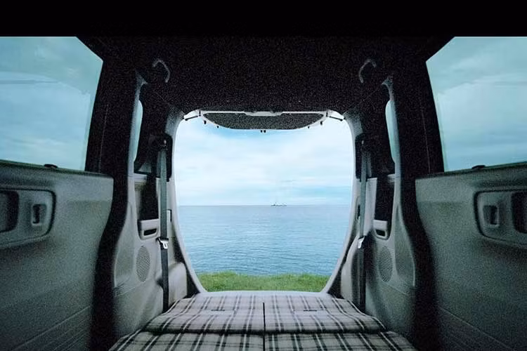 Hai con số tương ứng của phiên bản tăng áp là 64 mã lực và 104 Nm. Xe sẽ dùng hộp số sàn 6 cấp hoặc tự động biến thiên vô cấp CVT. Bên cạnh đó là hệ dẫn động 1 cầu hoặc 2 cầu, tùy phiên bản.