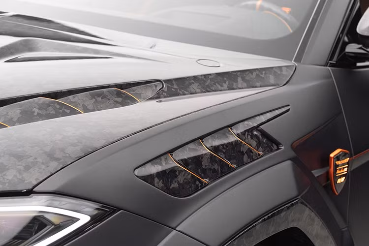 Với buổi ra mắt toàn cầu của “MANSORY Venatus SE” tại Triển lãm Du thuyền Monaco 2025, MANSORY mở rộng chương trình chuyển đổi hoàn chỉnh Urus cho 5 mẫu 2026 và giờ đây cũng cung cấp bản chuyển đổi toàn diện cho phiên bản Urus hybrid.