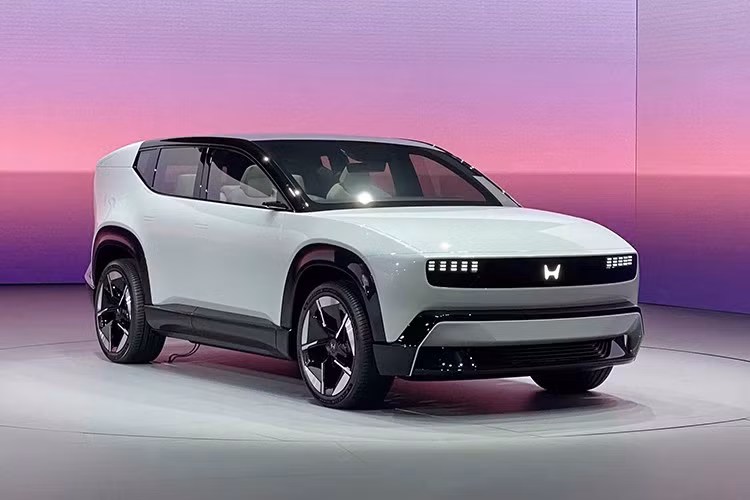 Tại triển lãm Japan Mobility Show 2025, Honda sẽ trình làng nhiều mẫu xe điện mới. Sự kiện lần này không chỉ chứng kiến sự xuất hiện của các mẫu concept thuộc dòng Honda 0 Series mà còn mở ra khả năng hồi sinh của dòng CR-V tại thị trường Nhật Bản.