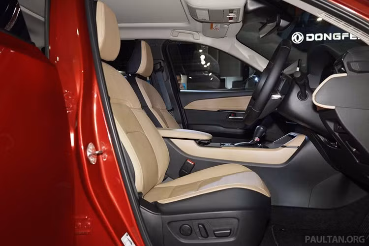 Mẫu xe trưng bày tại KLIMS được trang bị động cơ xăng e-Skyactiv G 2.5L hút khí tự nhiên kết hợp hệ thống mild-hybrid 24V. Khối động cơ này sản sinh công suất 141PS và mô-men xoắn cực đại 238 Nm, đi kèm hộp số tự động 6 cấp Skyactiv-Drive.