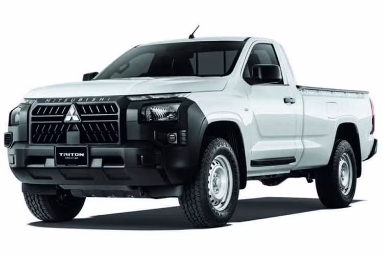 Mẫu xe bán tải Mitsubishi Triton Single Cab AT 2026 vừa chính thức ra mắt tại thị trường Đông Nam Á, cụ thể là Malaysia. Nâng cấp đáng chú ý nhất trên phiên bản này là hộp số tự động 6 cấp thay cho loại số sàn trước đó.