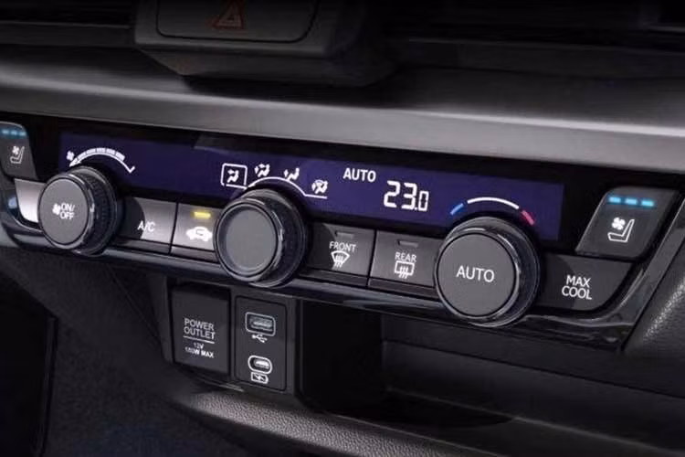 Cung cấp sức mạnh cho Honda City 2026 tại Thái Lan là hai tùy chọn động cơ. Thứ nhất là động cơ xăng tăng áp 1.0L Turbo, 3 xi-lanh, trục cam đôi DOHC 12 van, tích hợp hệ thống điều phối van biến thiên VTEC và Dual VTC.