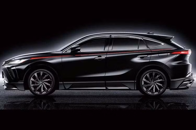 Mới nhất, mẫu xe SUV Toyota Harrier thế hệ thứ tư tại thị trường Nhật Bản được bổ sung bộ GR Parts gồm hơn 16 hạng mục, cho phép khách hàng mua trọn gói hoặc lựa chọn từng chi tiết riêng lẻ.
