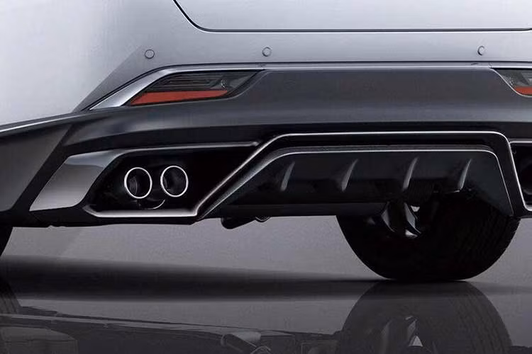 Toyota Harrier 2026 mới thuộc nhóm SUV cỡ trung, với kiểu dáng lai coupe đặc trưng của mẫu xe này. Kích thước tổng thể dài 4.740 mm, rộng 1.855 mm, cao 1.660 mm và chiều dài cơ sở 2.690 mm