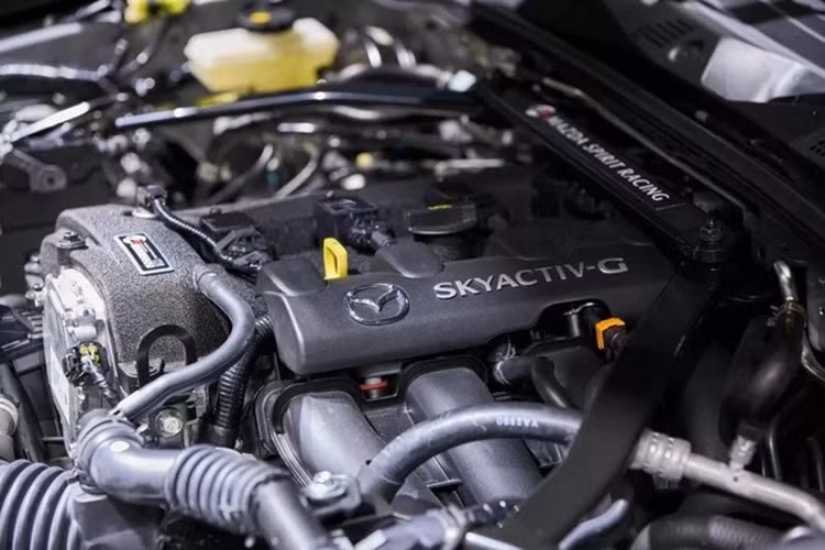 Nhờ vào những cải tiến và nâng cấp này, MX-5 Spirit Racing Roadster phiên bản 12R trở thành chiếc Miata mạnh nhất lịch sử thương hiệu.