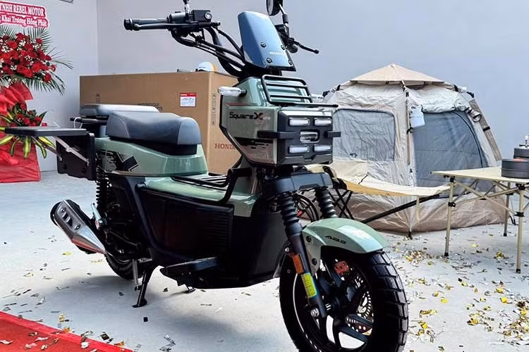 Honda Square X125 sở hữu bình xăng có dung tích 5,7 lít. Xe được nhà sản xuất tại Trung Quốc công bố mức tiêu thụ nhiên liệu trung bình khoảng 1,7 lít/100 km. Mẫu xe tay ga này tương thích với cả xăng E5 và E10 tại Việt Nam.