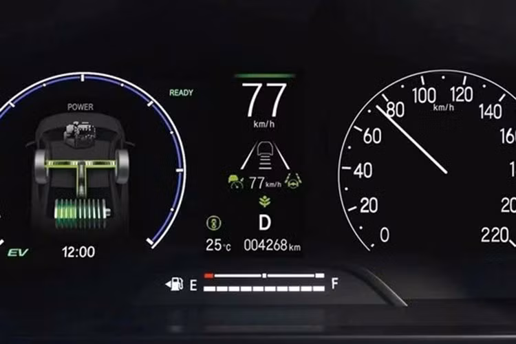 Ngoài ra, xe còn có sạc điện thoại không dây và hệ thống camera 360 độ. Honda cũng bổ sung phiên bản e:HEV V mới, đồng thời loại bỏ các bản Turbo S+, V, SV và RS trước đây.