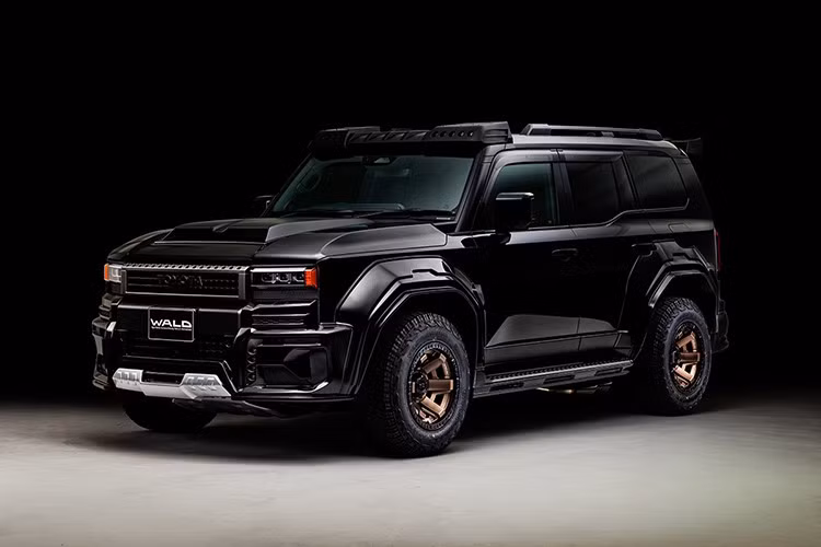 Toyota ra mắt Land Cruiser thế hệ mới đã được 2 năm trôi qua, chiếc xe này được giới thiệu vào tháng 8 năm 2023 và lên dây chuyền lắp ráp 2 tháng sau đó, rồi đến Bắc Mỹ với phiên bản năm 2024.