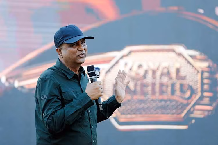 Theo ông Manoj Gajarlawar, Giám đốc Kinh doanh khu vực châu Á - Thái Bình Dương của Royal Enfield, cho biết: "Royal Enfield luôn tin tưởng vào việc tạo ra những chiếc môtô thực sự đặc biệt có sức hút toàn cầu. Việt Nam là một đất nước được sinh ra dành cho môtô và chúng tôi đã nỗ lực nâng cao sự hiện diện của mình tại đây bằng những chiếc xe mới tuyệt đẹp, tăng khả năng tiếp cận và mang lại những trải nghiệm được thiết kế riêng cho mọi phân khúc người lái.