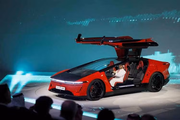 Mẫu xe mới có tên Ceer Exobot, sẽ được bán với hai kiểu dáng sedan và SUV. Trong những năm gần đây, chúng ta đã chứng kiến không ít mẫu xe điện táo bạo ra mắt từ các công ty mới thành lập. Đáng tiếc là nhiều mẫu trong số đó cuối cùng không được đưa vào sản xuất đại trà.