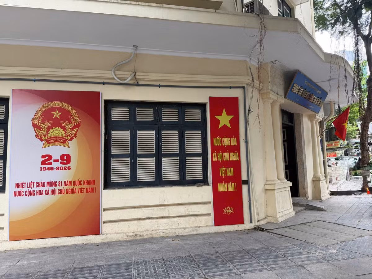 Gallery - [GALLERY] Hà Nội rực rỡ cờ hoa chào mừng Quốc khánh 2/9 - image 7