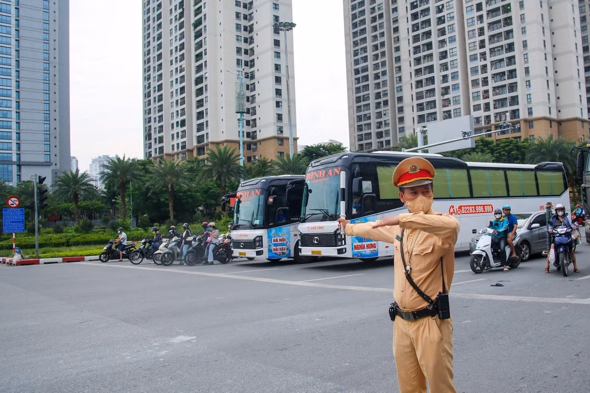 Gallery - [GALLERY] Ngày đầu nghỉ lễ 2/9: Giao thông Hà Nội thông thoáng - image 15