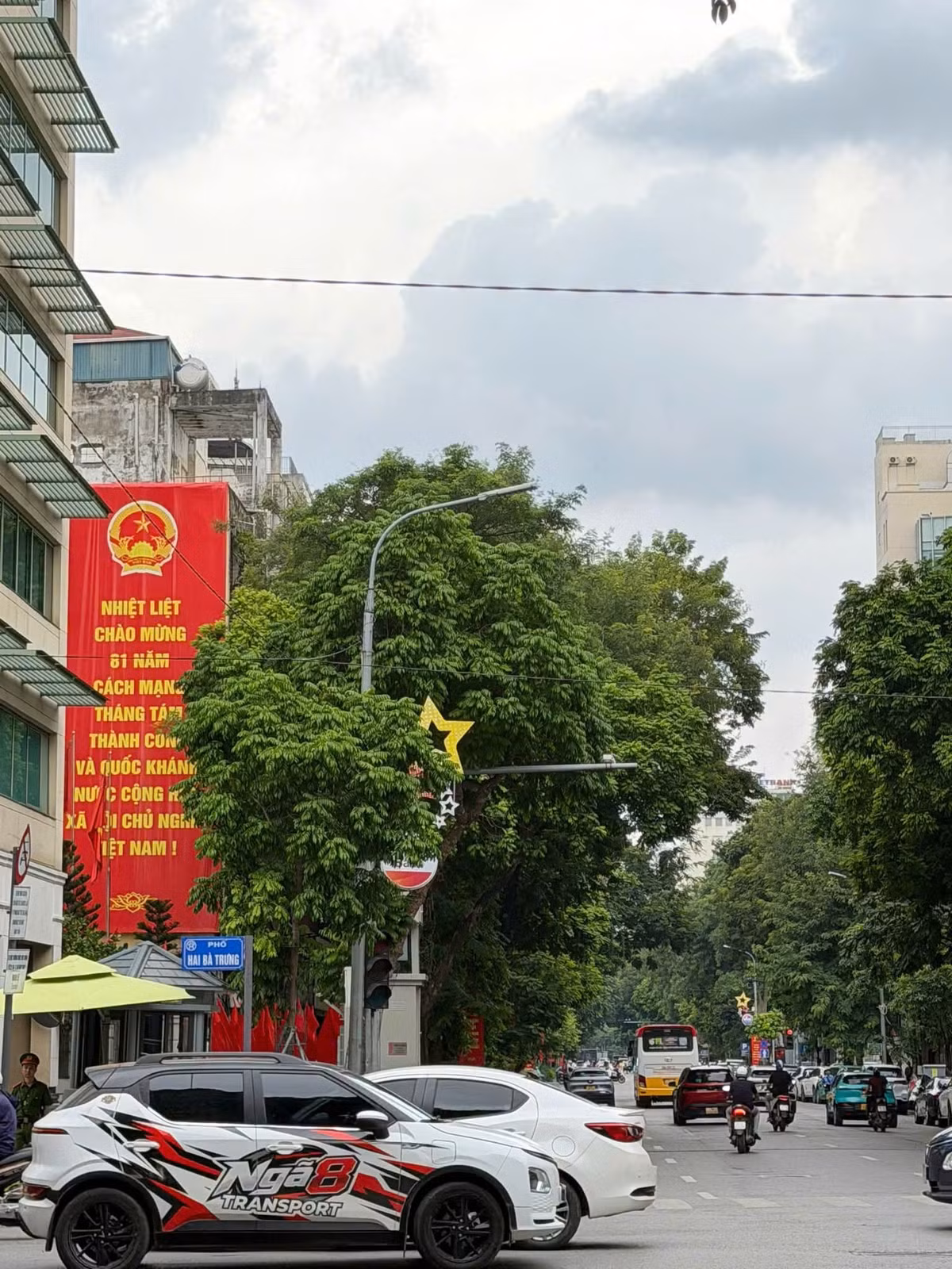Gallery - [GALLERY] Hà Nội rực rỡ cờ hoa chào mừng Quốc khánh 2/9 - image 12