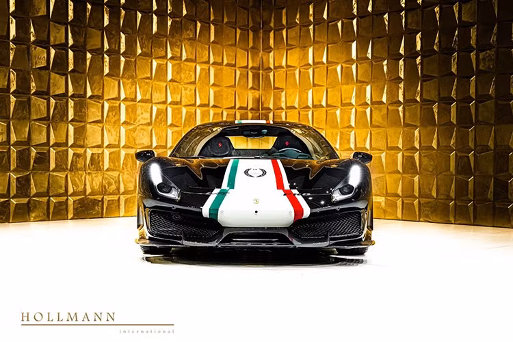 Giá chào bán Piloti Ferrari Edition hiện là 1.154.300 euro, bao gồm thuế, tương đương 1.355.010 đô la Mỹ theo tỷ giá hối đoái hiện tại, đắt gấp 3 lần 1 chiếc xe Ferrari 488 Pista lướt đang giao dịch, dù bản thân dòng xe này cũng đã tăng giá khá tốt.