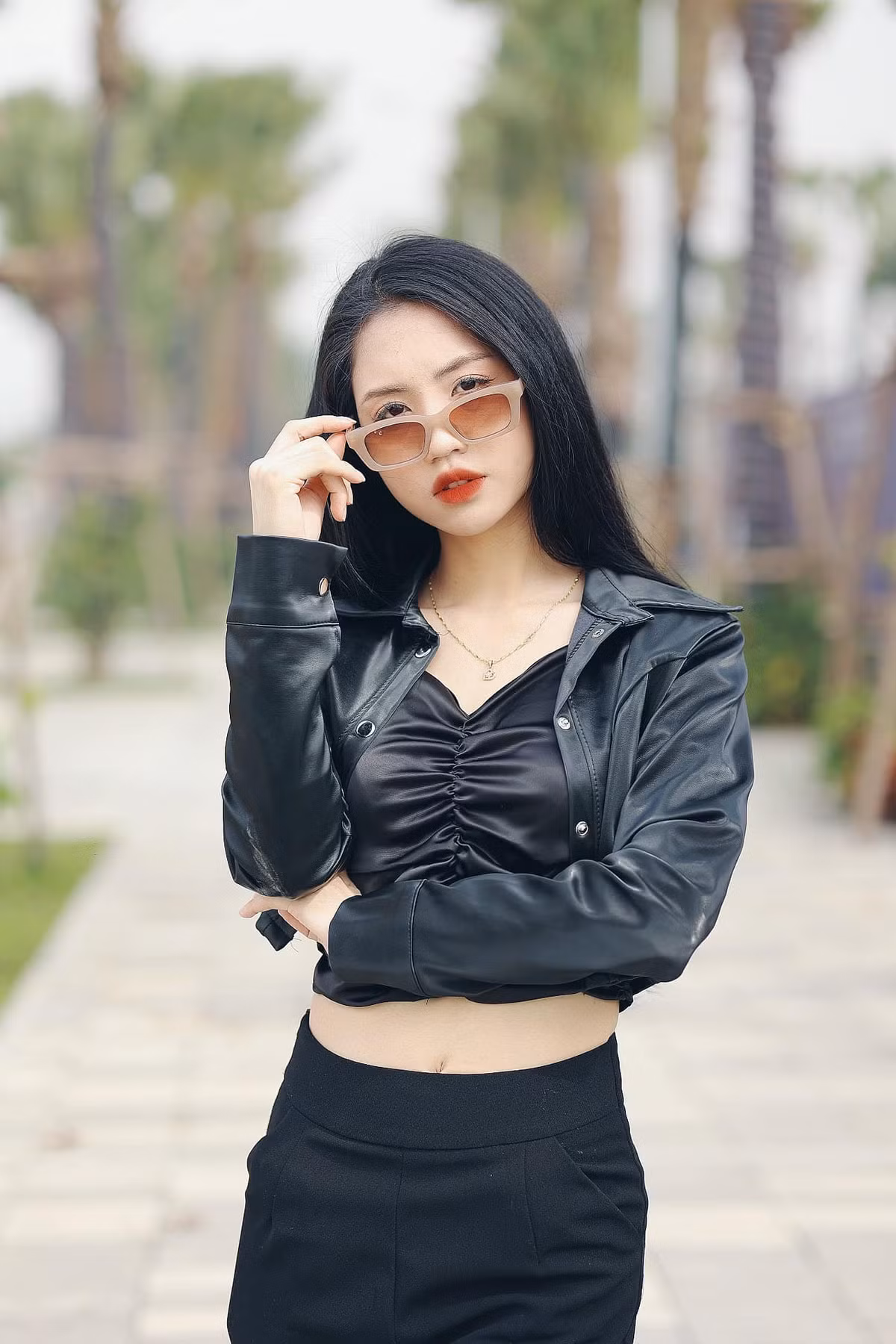 Thi đấu ở vị trí tiền vệ và hậu vệ cánh, Trần Thị Duyên nổi bật với khả năng tranh chấp mạnh mẽ, lối chơi lăn xả và tinh thần không ngại va chạm. Cô luôn được đánh giá cao nhờ sự bền bỉ, máu lửa mỗi khi ra sân.