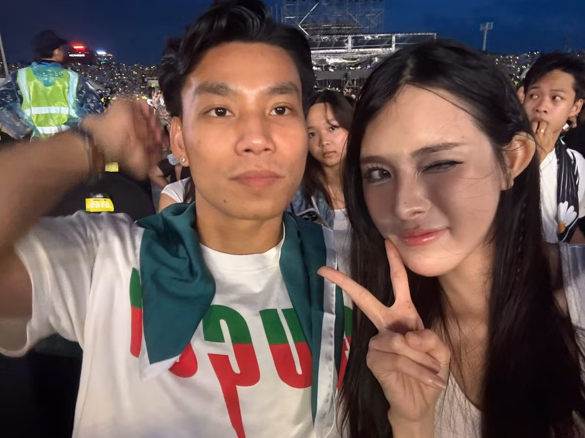 Trước đây Trần Bích Hạnh từng vướng không ít ồn ào khi bị tố 'mượn Porsche để sống ảo'. Một số bình luận cho rằng cô nàng chỉ mượn xe để chụp hình khoe mẽ.