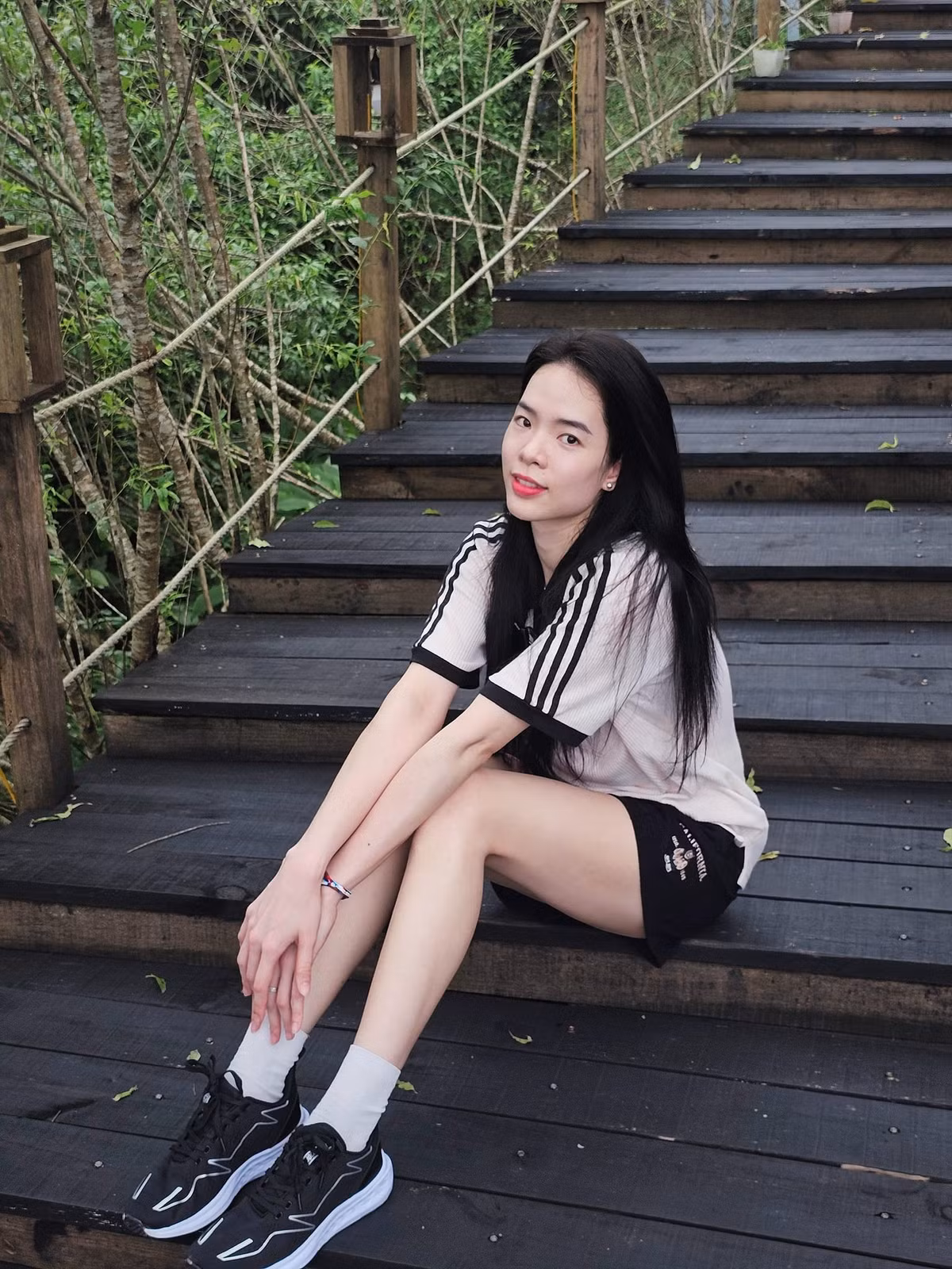 Là phụ công của đội LPBank Ninh Bình và đội tuyển bóng chuyền nữ Việt Nam, Thanh Thúy trở thành tâm điểm chú ý tại giải AVC Challenge Cup 2024 với những màn trình diễn ấn tượng.
