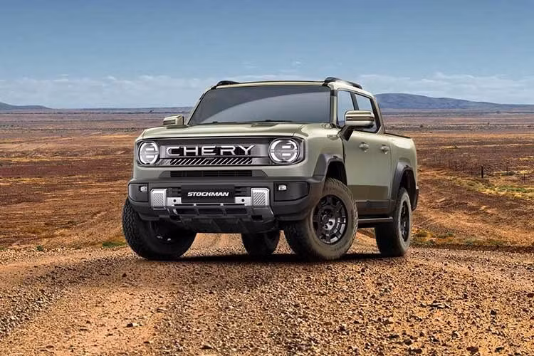 Ngoài ra, một phiên bản PHEV sử dụng động cơ xăng truyền thống cũng sẽ được bổ sung vào danh mục sản phẩm trong năm tới, cạnh tranh với các đối thủ như BYD Shark 6, GWM Cannon Alpha và Ford Ranger PHEV.