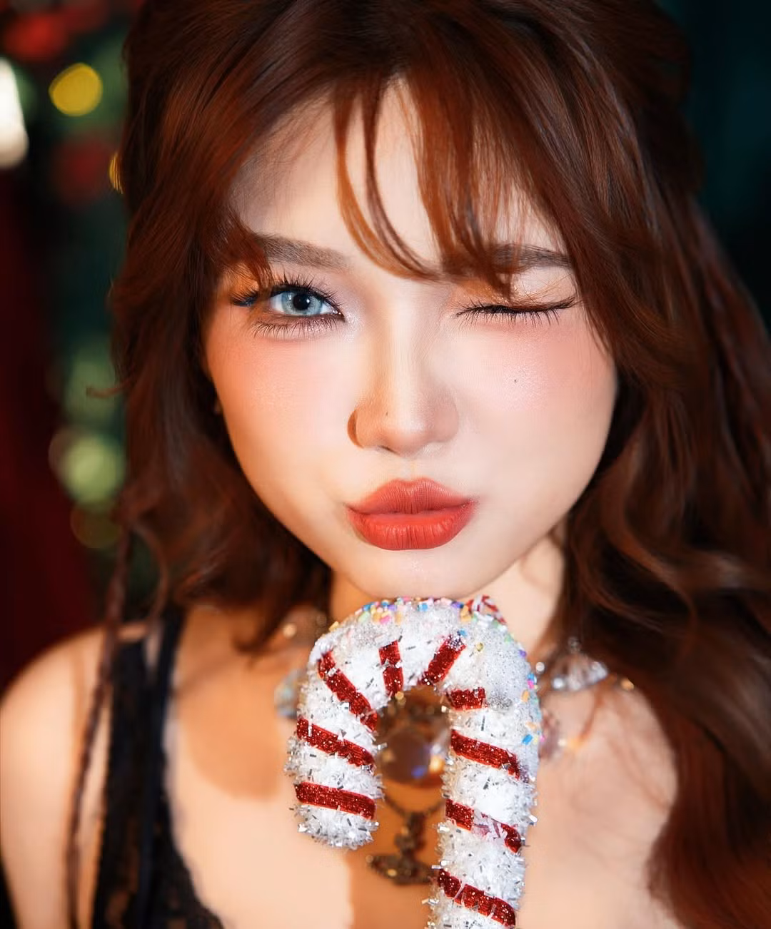 Ngoài âm nhạc, Danmy cũng xây dựng hình ảnh cá nhân khá rõ nét. Cô linh hoạt giữa vẻ ngoài trong trẻo đời thường và hình ảnh sắc sảo, cá tính khi bước lên sân khấu hoặc trong các bộ ảnh thời trang.