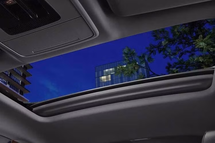 Honda Accord 2027 dự đoán sẽ sử dụng nền tảng xe hybrid thế hệ mới dự kiến ra mắt vào năm 2027. Honda đặt mục tiêu giảm 30% chi phí sản xuất và cải thiện hơn 10% mức tiêu thụ nhiên liệu so với năm 2023.