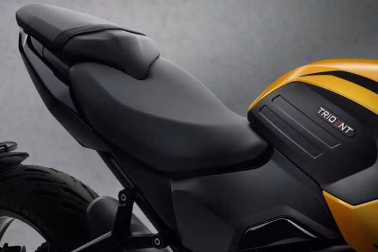 Với hệ thống treo trước được cải tiến, Trident 660 có khả năng xử lý linh hoạt hơn, được trang bị phuộc ngược 41 mm, nâng cấp với hệ thống giảm chấn SFF-BF 'piston lớn' của Showa để mang lại sự thoải mái và khả năng kiểm soát tốt hơn.