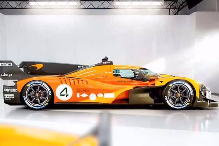 Bước tiếp theo là bắt đầu thử nghiệm trên đường đua phiên bản Hypercar trong tháng này, trước khi ra mắt đường đua vào năm 2027. Việc giao xe GTR cho khách hàng sẽ bắt đầu vào cuối năm sau.