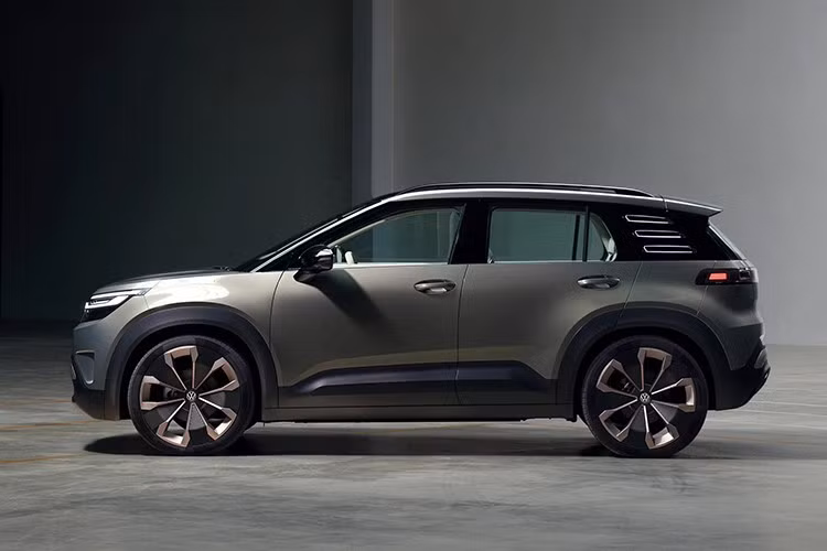 Khi lên dây chuyền sản xuất thương mại, Volkswagen ID. Cross sẽ tương đương với phiên bản điện của mẫu SUV cỡ nhỏ T-Cross dù thực tế chúng gần như chẳng có điểm chung nào ngoài tên gọi.