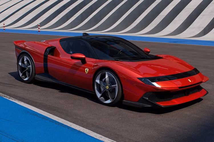 Ferrari vừa chính thức ra mắt siêu phẩm mới nhất của mình, chiếc xe 849 Testarossa PHEV 2025 mới là sự kết hợp di sản của những thương hiệu biểu tượng nhất Maranello với hệ truyền động hybrid tiên tiến nhất mà thương hiệu này từng chế tạo.