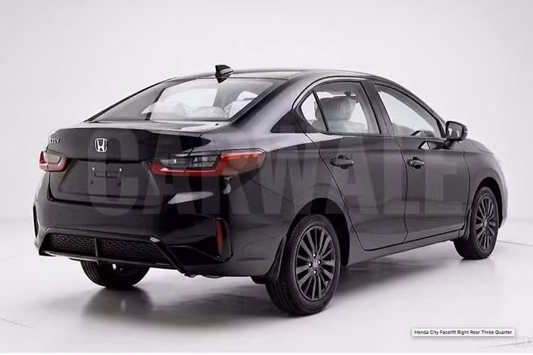 Honda nhiều khả năng vẫn được trang bị động cơ xăng 4 xi-lanh, hút khí tự nhiên, dung tích 1.5L cũ, đi kèm hộp số sàn 6 cấp hoặc hộp số tự động biến thiên vô cấp CVT. Bên cạnh đó là hệ truyền động hybrid mạnh mẽ hơn dành cho phiên bản e:HEV với mức tiêu thụ nhiên liệu chỉ 3,7 lít/100 km.