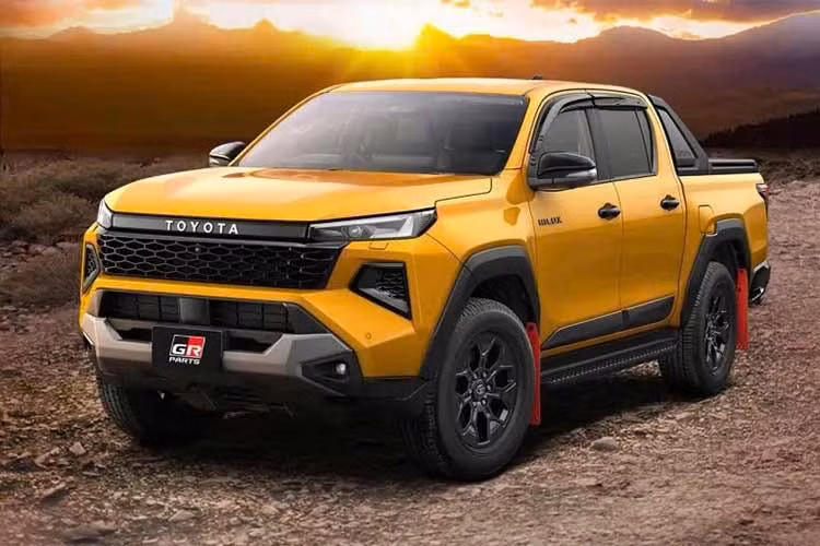 GR Parts bổ sung nhiều chi tiết thể thao cho Hilux ﻿Bên cạnh Modellista, khách hàng Nhật Bản còn có thể lựa chọn các gói nâng cấp từ GR Parts để mang đến diện mạo thể thao hơn cho Hilux. Danh mục phụ kiện bao gồm lưới tản nhiệt tổ ong màu đen, chắn bùn mang logo GR với hai tùy chọn màu đỏ hoặc đen, vè che mưa khí động học và hệ thống ống xả kép bằng thép không gỉ.