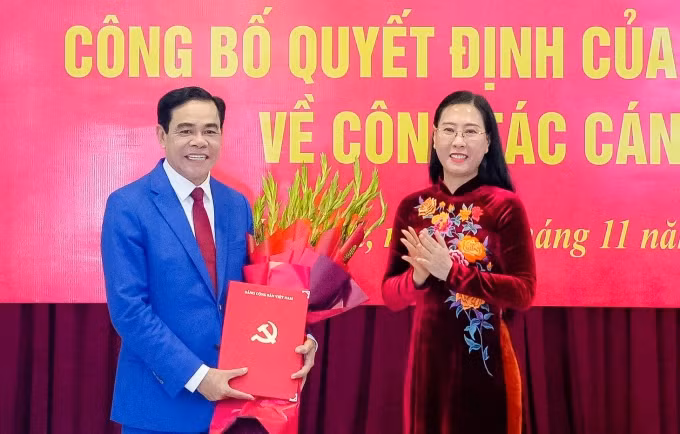 anh-bai.png