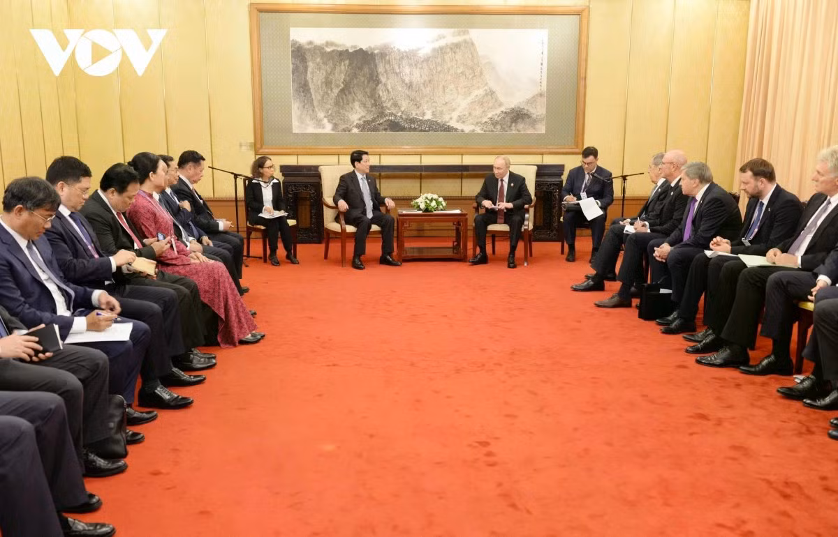 03-09-toan-canh-hoi-kien.jpg