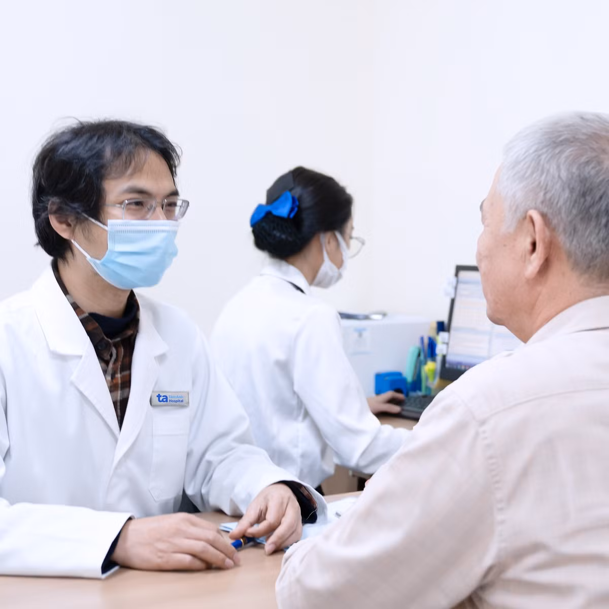 ngo-doc-ruou1.jpg