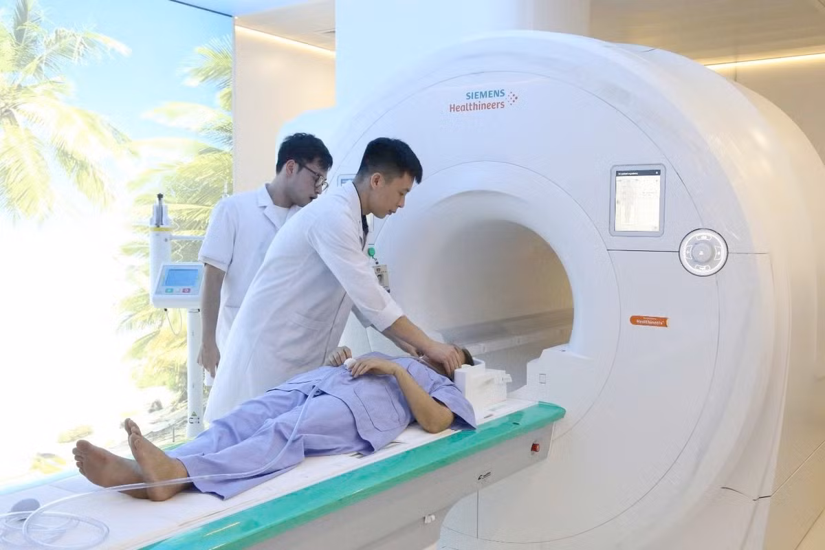 phinh-mach-mau-nao-4.jpg