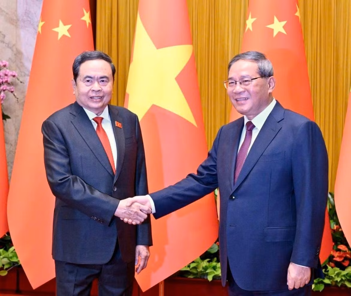 Chủ tịch Quốc hội Trần Thanh Mẫn hội kiến Thủ tướng Quốc vụ viện Trung Quốc Lý Cường.