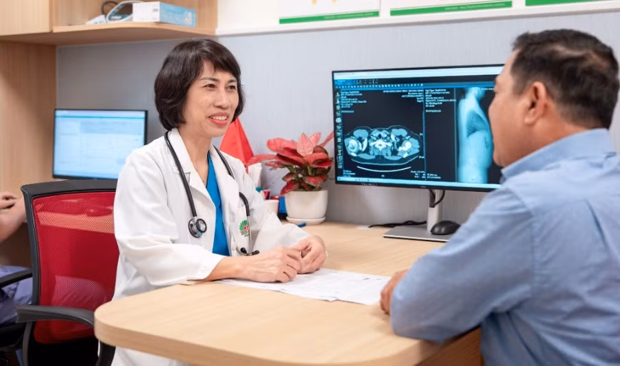 Gallery - Ho ra máu, xuất huyết toàn thân chỉ 12 giờ sau truyền thuốc miễn dịch - image 3