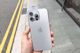 Các dòng iPhone cũ hạ giá sâu giúp người dùng tiết kiệm chi phí