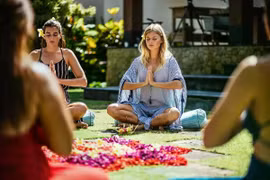Gen Z chi tiền mua "sự im lặng" khi xu hướng wellness lên ngôi