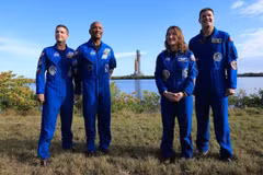 NASA chuẩn bị sứ mệnh Artemis II đưa nữ phi hành gia quanh Mặt trăng