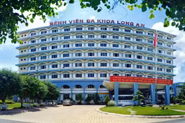 Vì sao Bệnh viện Đa khoa Long An hủy kết quả mua xe ô tô cứu thương? [Kỳ 1]